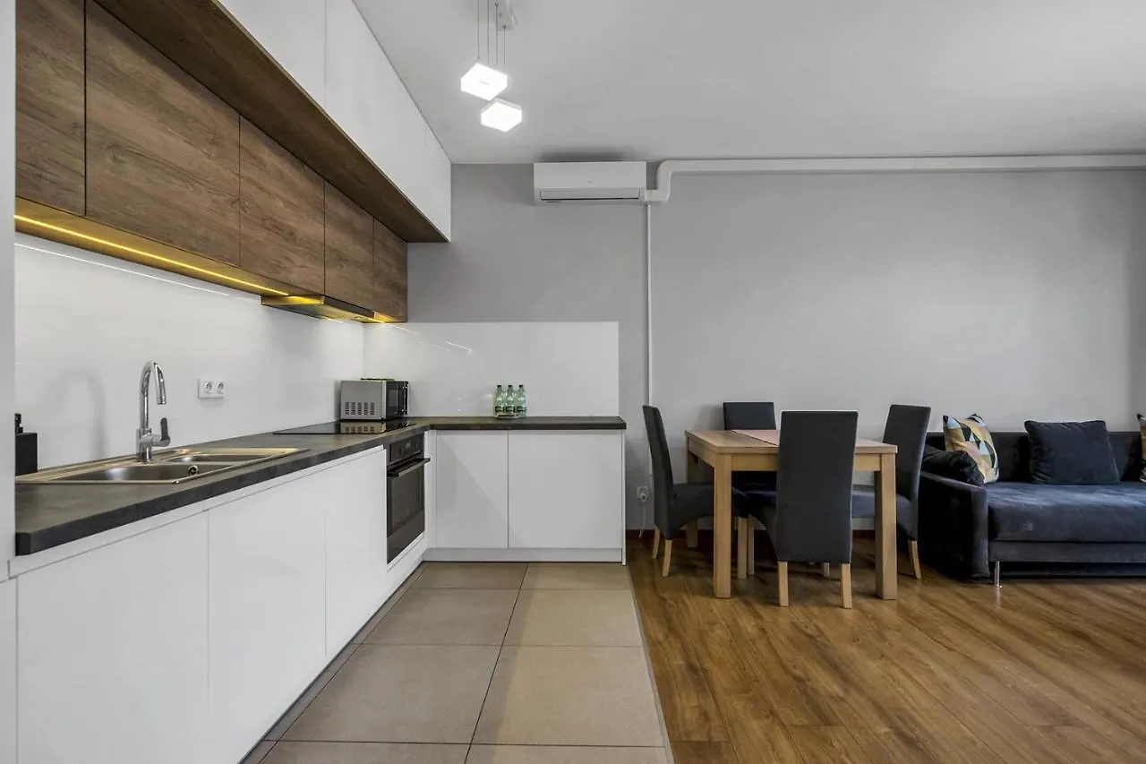 Lazurowa 2-Bedroom Apartment Warsaw 0*,